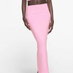 Elegant Pink Women's Skirt